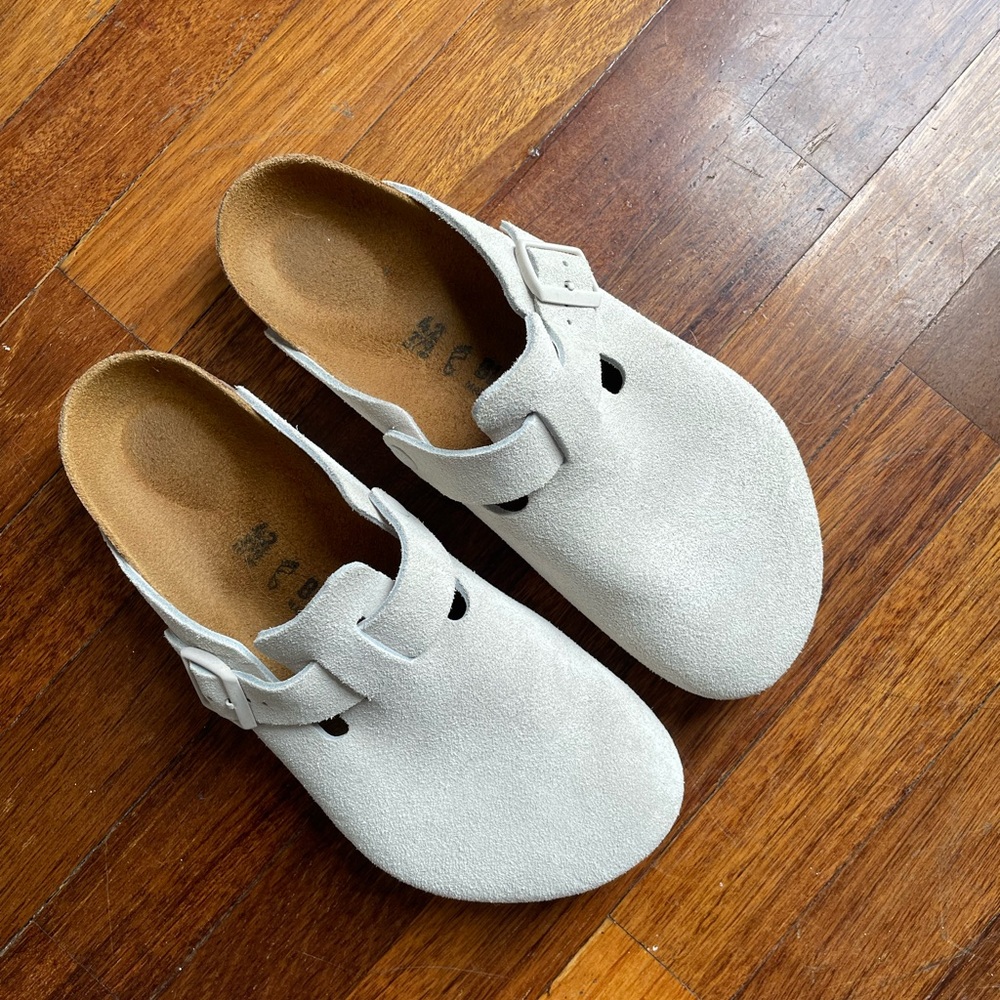 Birkenstock Bostons - White Suede - Size 42